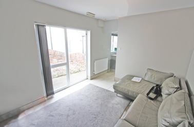 Harriet Street, Cathays, Cardiff - Image 2