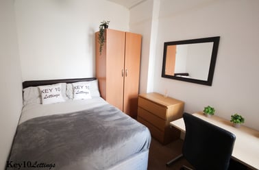 Francis Avenue, Southsea, Portsmouth - Image 2