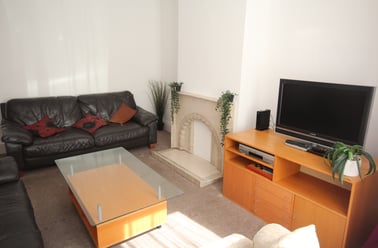 Beach Road, Southsea, Portsmouth - Image 3