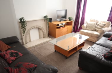 Beach Road, Southsea, Portsmouth - Image 2