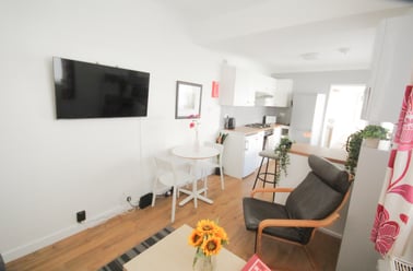 Jessie Road, Near university, Portsmouth - Image 2