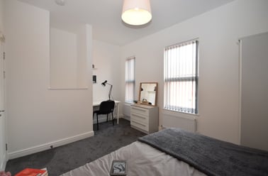 Carlton Avenue, Rusholme, Manchester - Image 3