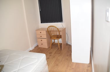 Moseley Road, Fallowfield, Manchester - Image 3