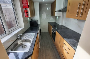  Yew Tree Road, Rusholme, Manchester - Image 3