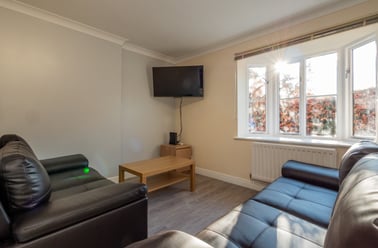 Chervil Close, Fallowfield, Manchester - Image 2