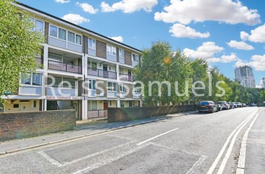 Bath Terrace, Elephant & Castle, London - Image 2
