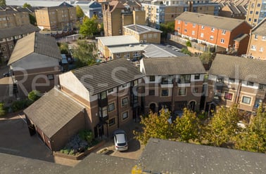 Ironmongers Place, Isle of Dogs, London - Image 3