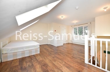 Ambassador Square, Isle of Dogs, London - Image 2