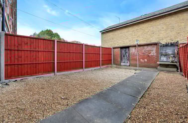 Forsyth Gardens, Kennington, London - Image 3