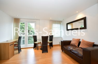 Westferry Road, Isle of Dogs, London - Image 2