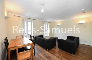 Ambassador Square, Isle of Dogs, London - Image 3