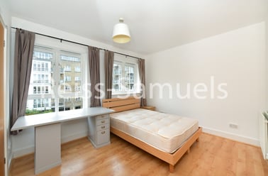 Ferry Street, Isle of Dogs, London - Image 3