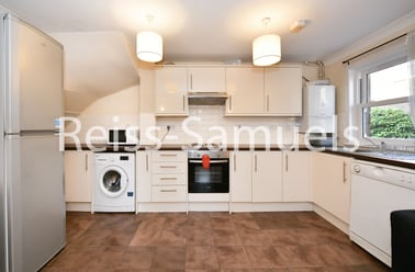 Lockesfield Place, Isle of Dogs, London - Image 2