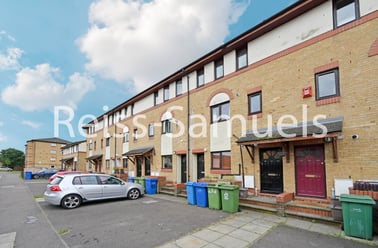 Oxley Close, Bermondsey, London - Image 2