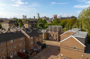Ambassador Square, Isle of Dogs, London - Image 3