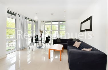 Eleanor Close, Surrey Quays, London - Image 3