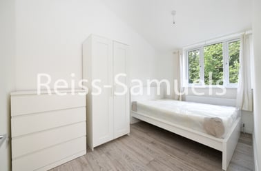 Whitebeam Close, Stockwell, London - Image 2