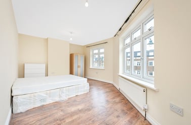 High Street, Twickenham, London - Image 3