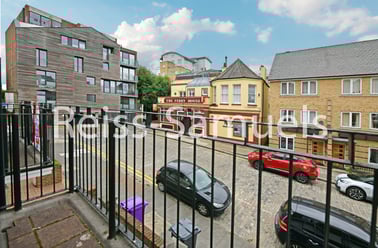 Ferry Street, Isle of Dogs, London - Image 2