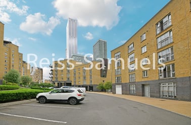 Westferry Road, Canary Wharf, London - Image 2