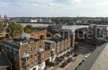 Ferry Street, Isle of Dogs, London - Image 2