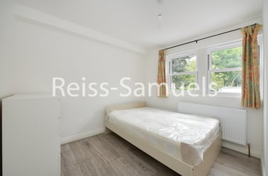 High Street, Twickenham, London - Image 3
