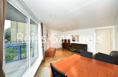 Newton Place, Isle of Dogs, London - Image 3