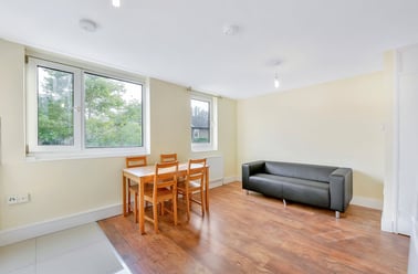 Kipling Estate, London Bridge, London - Image 3