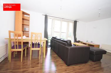 Westferry Road, Canary Wharf, London - Image 3