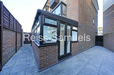 Barnfield Place, Isle of Dogs, London - Image 3