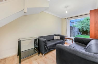 Lockesfield Place, Isle of Dogs, London - Image 3