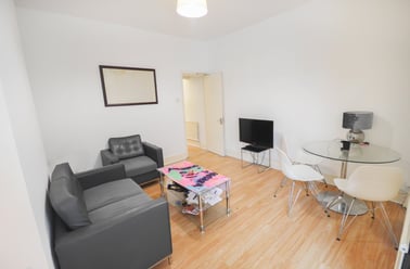 Blandford Road, Charlestown, Salford - Image 3