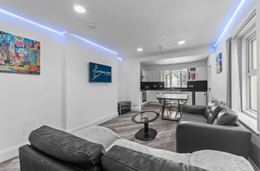 Evelyn Place, Mutley, Plymouth - Image 2