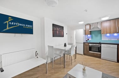 Evelyn Place, Mutley, Plymouth - Image 3