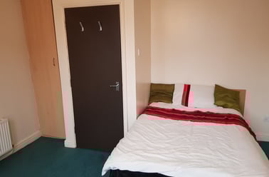 84 London Road, Near university, Leicester - Image 3