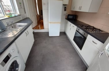 Hudson Road, Southsea, Portsmouth - Image 3