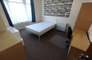 Hudson road, Southsea, Portsmouth - Image 3