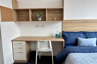 Wellingborough Road, Abington, Northampton - Image 2