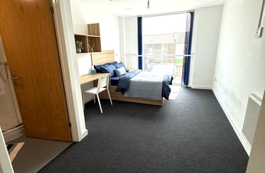 Wellingborough Road, Abington, Northampton - Image 3