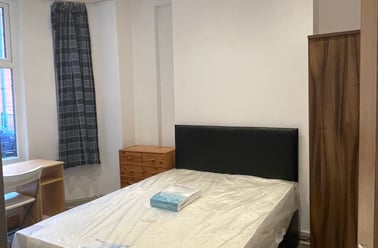 Coronation Street, Castlefield, Salford - Image 3