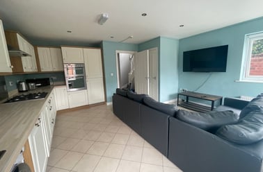 Old Spot Walk, Kingsholm, Gloucester - Image 2