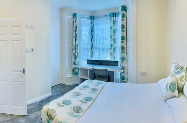 Rhyddings park road, Brynmill, Swansea - Image 3