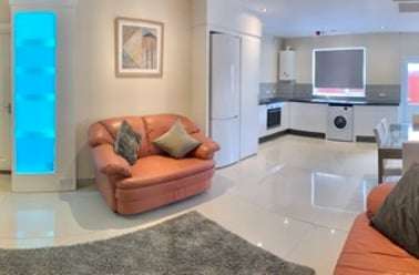 Gwydr crescent, Uplands, Swansea - Image 2