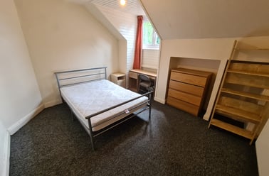 Mauldeth Road, Fallowfield, Manchester - Image 3