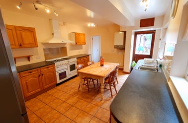 Swan Road, Kingsholm, Gloucester - Image 3