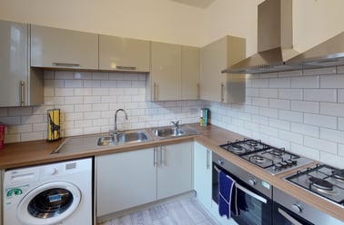 Fraser Road, University of Portsmouth, Portsmouth - Image 2