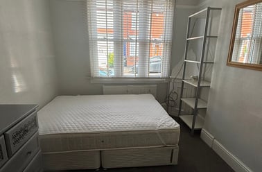 Adderley road, Clarendon park, Leicester - Image 2