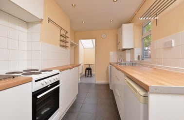 Victoria street, Near university, Exeter - Image 3