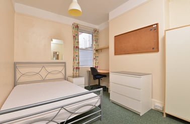 Priory rd, Mount pleasant, Exeter - Image 2