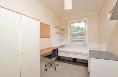 Trafalgar Place, St Sidwells, Exeter - Image 3